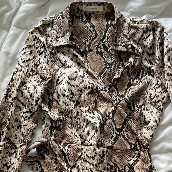 M boutique snake print dress - Picture 3 of 5